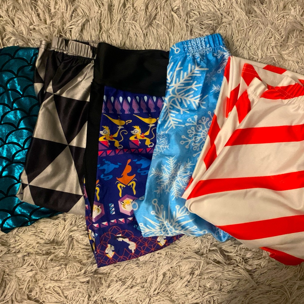 Lot of 5 Stretchy Leggings (Size Small/Medium)